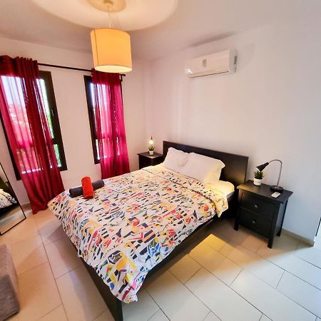 Light House Apartment Larnaca Extérieur photo